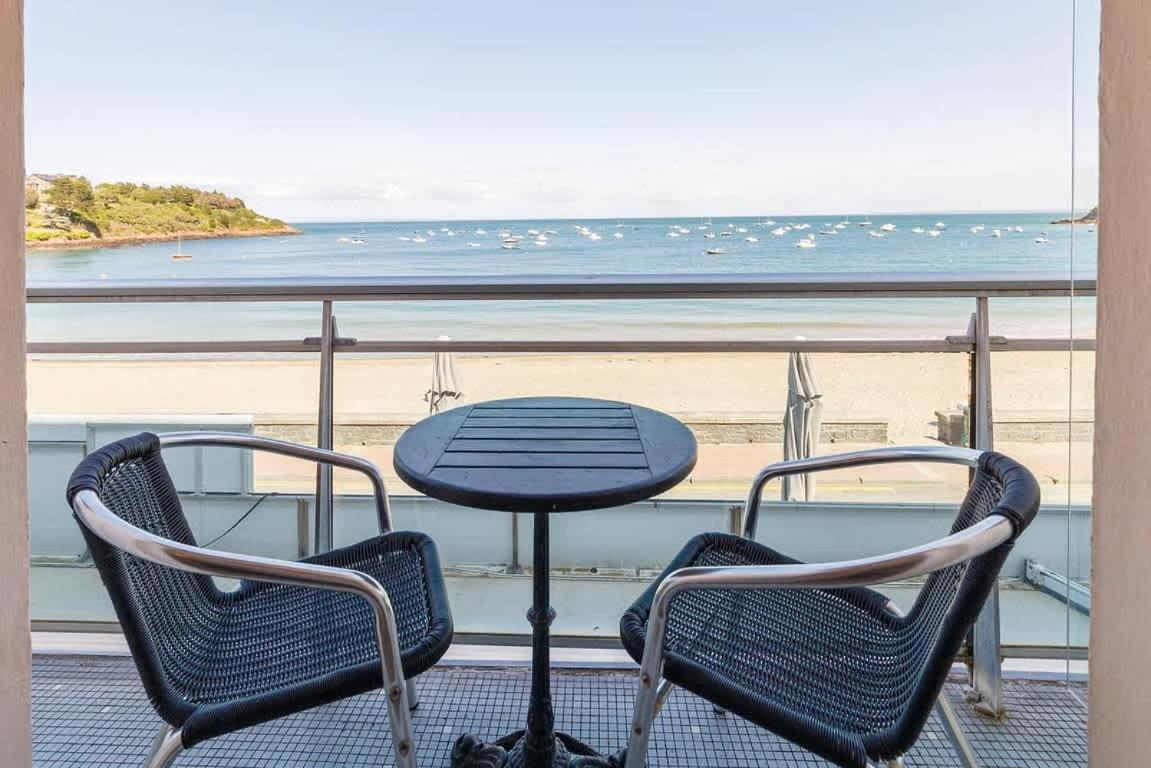 Les Pieds Dans L'Eau - Appartment 2 - Vue Mer Канкаль Екстер'єр фото