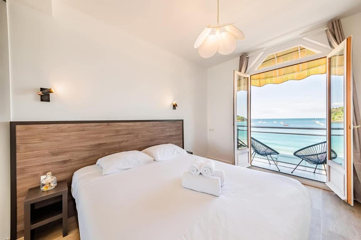 Les Pieds Dans L'Eau - Appartment 2 - Vue Mer Канкаль Екстер'єр фото